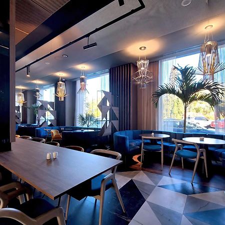 Radisson Blu Aurum Hotel, Braşov Dış mekan fotoğraf Restaurant