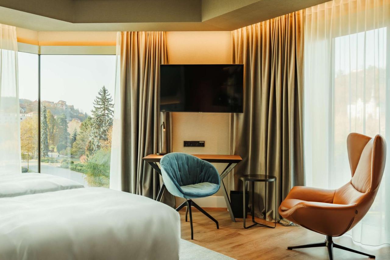 Radisson Blu Aurum Hotel, Braşov Dış mekan fotoğraf A room at the hotel