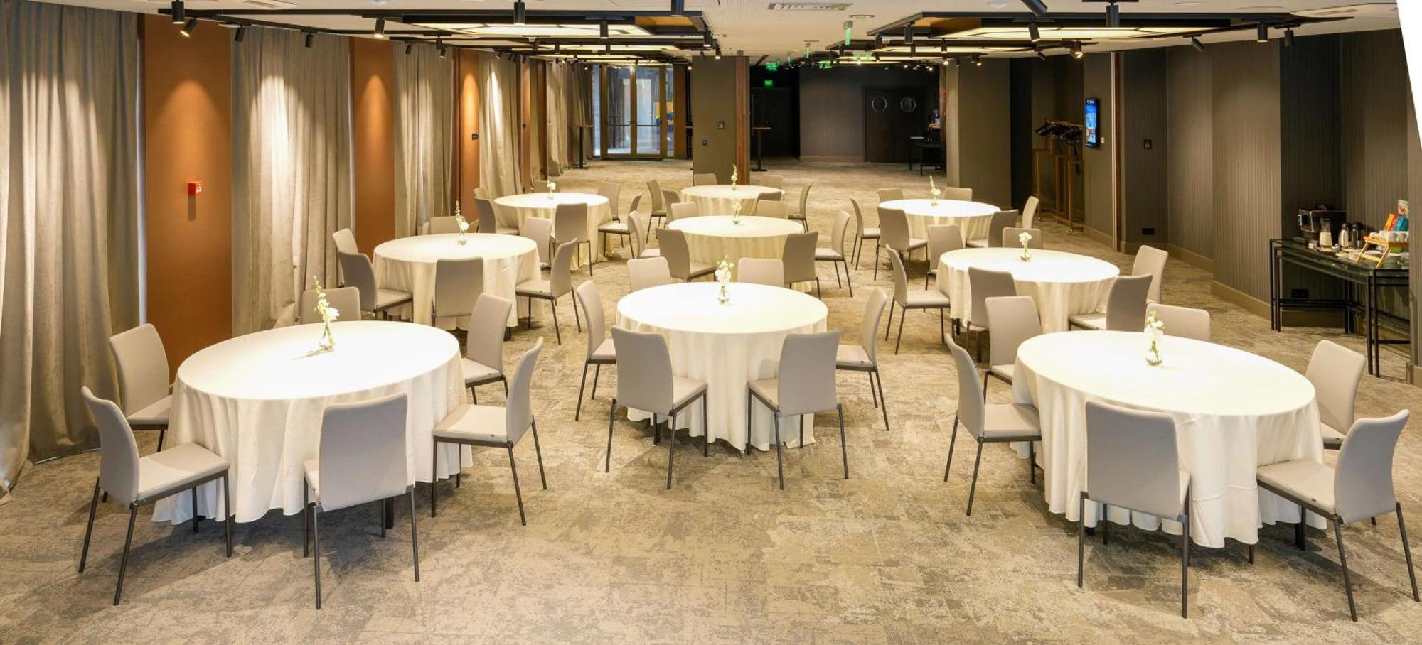 Radisson Blu Aurum Hotel, Braşov Dış mekan fotoğraf The main conference room